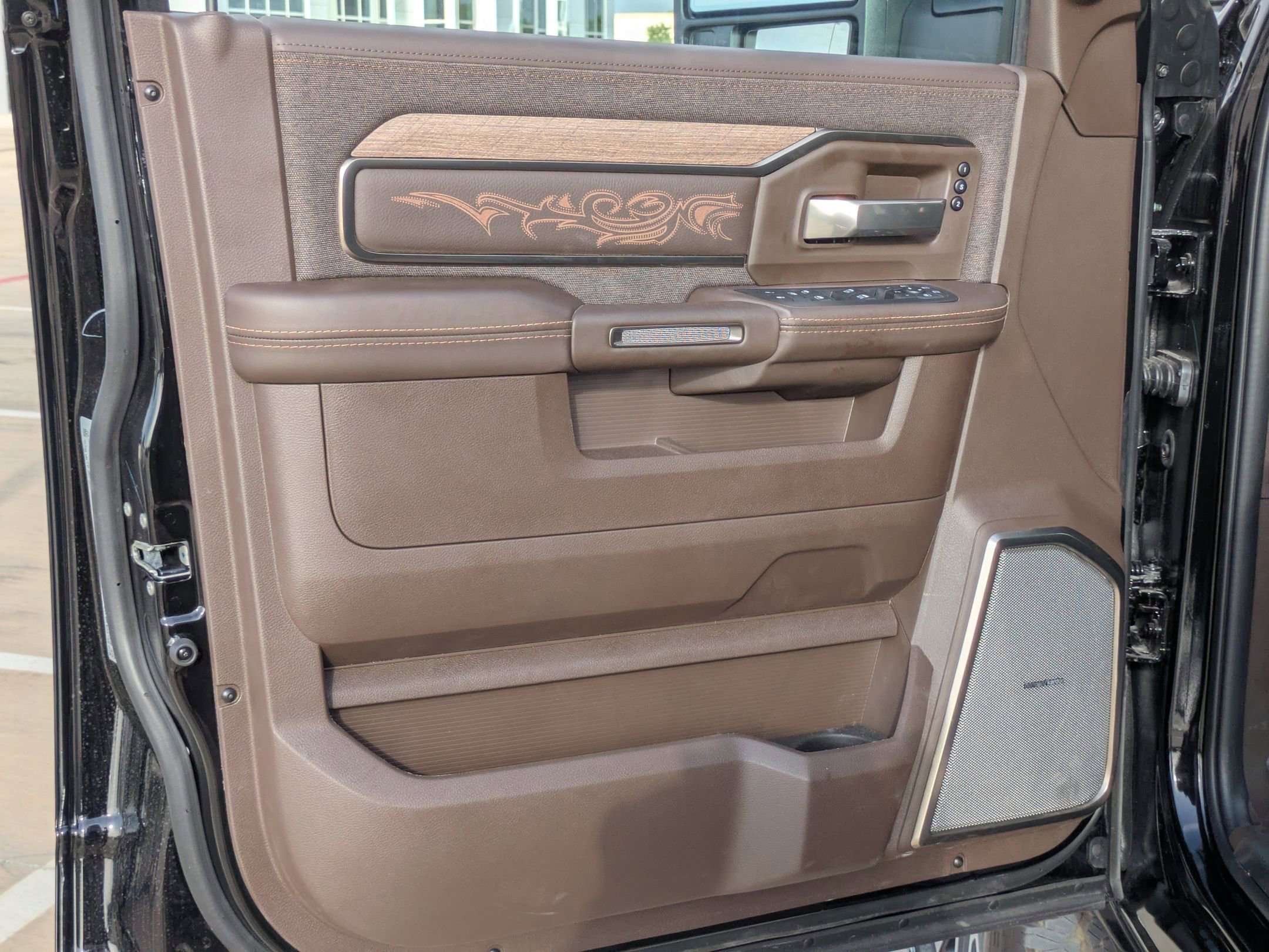 2025 Ram 2500 Longhorn photo 11
