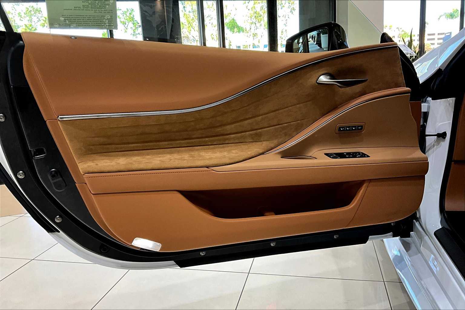 2025 Lexus LC 500 photo 15