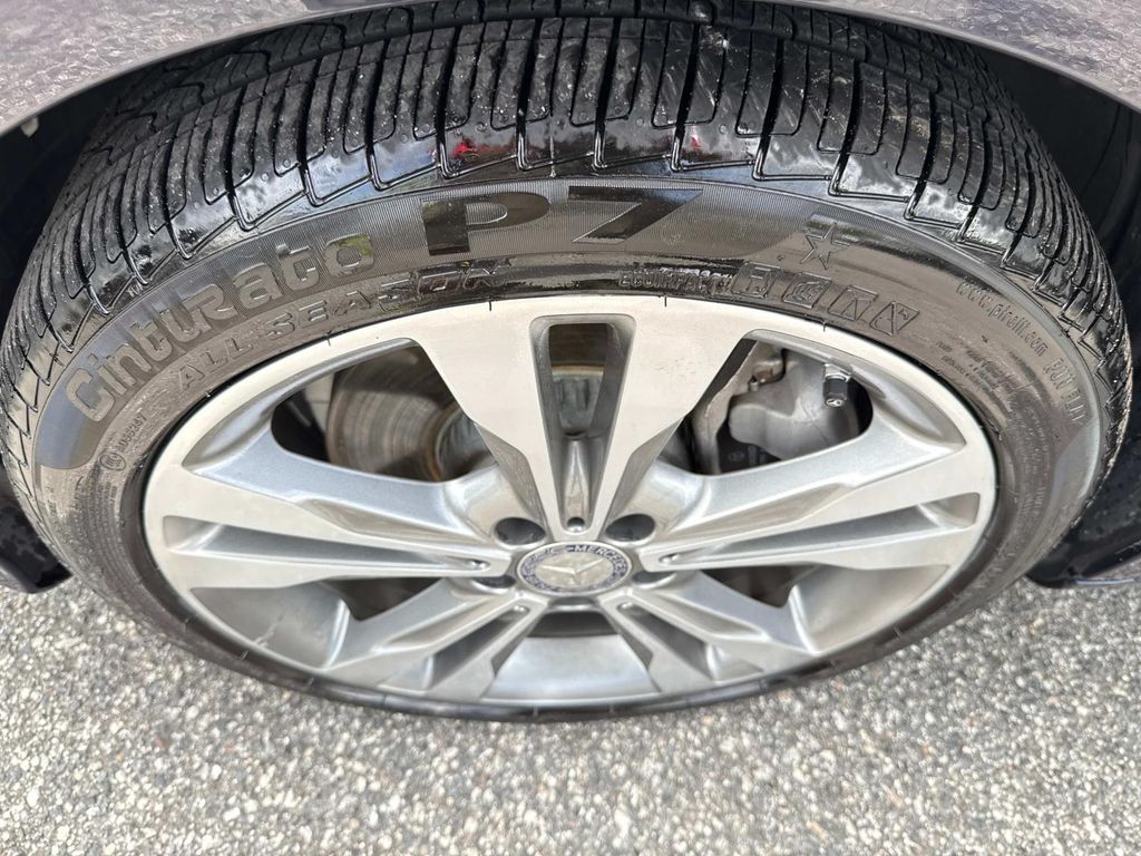 2016 Mercedes Benz C 300 photo 10