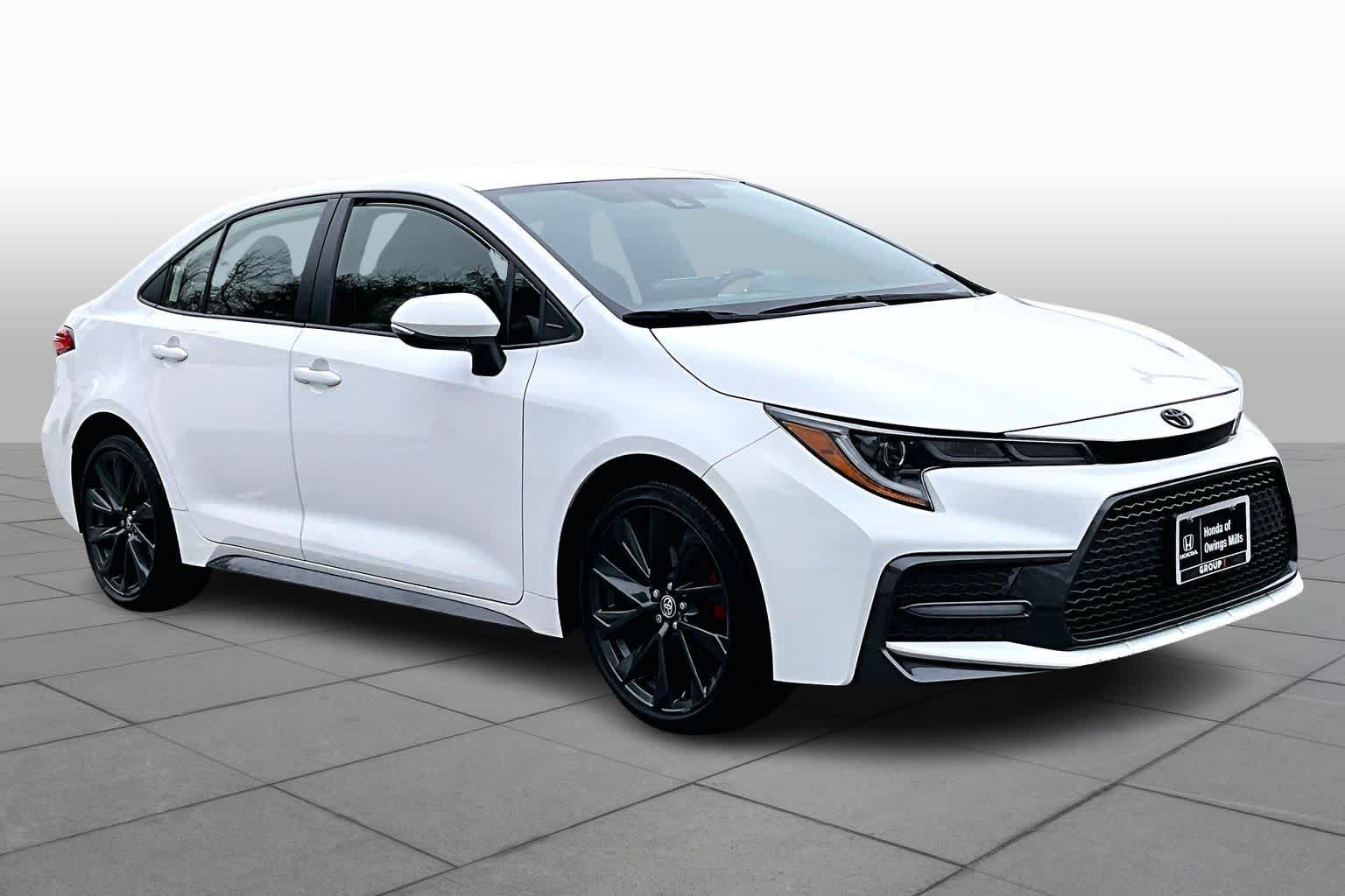 2022 Toyota Corolla SE photo 2