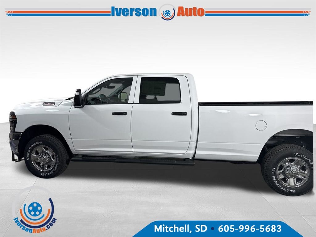 2025 Ram 2500 Tradesman photo 4