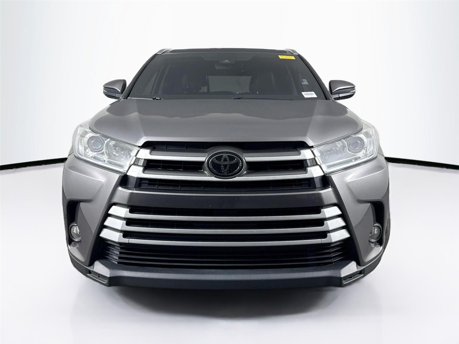 2018 Toyota Highlander SE XLE photo 3