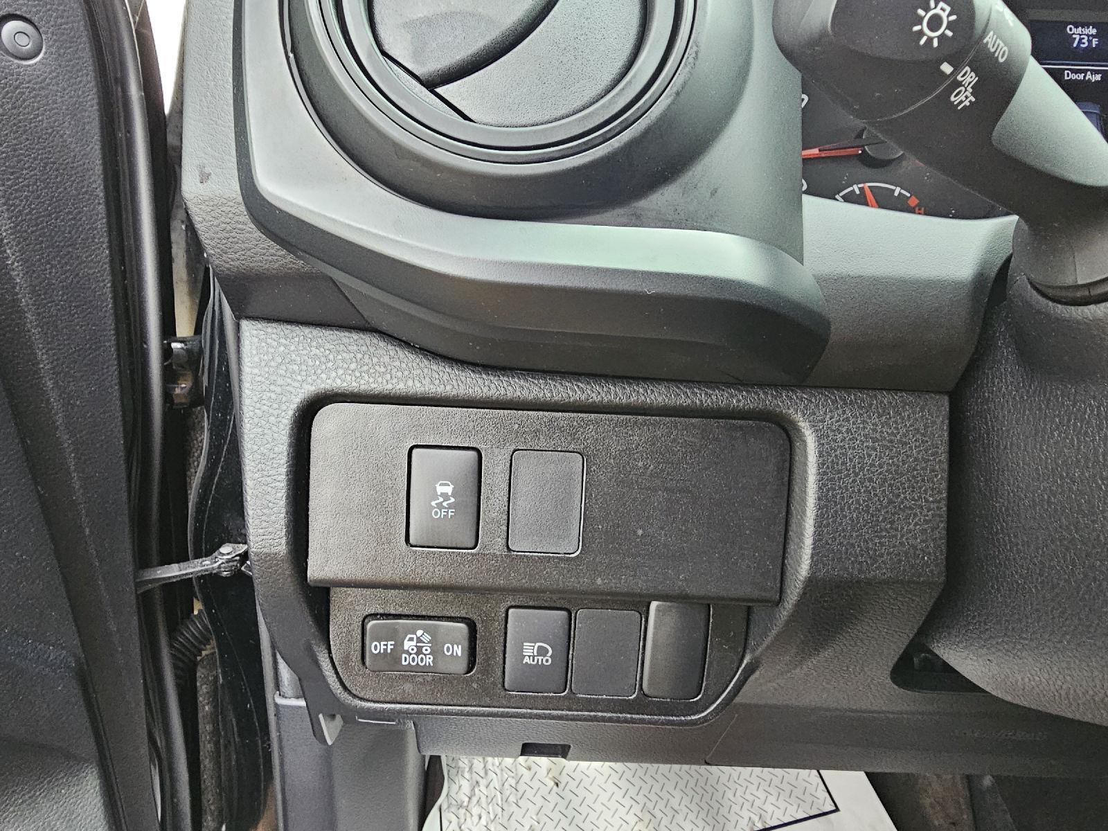 2022 Toyota Tacoma SR photo 9