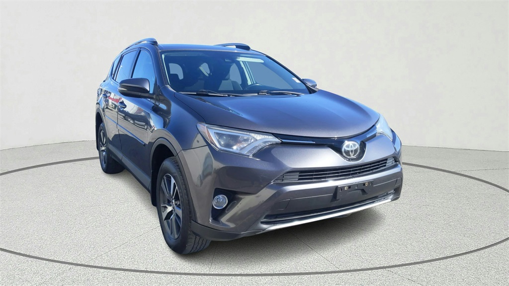 2018 Toyota RAV4 XLE's photo