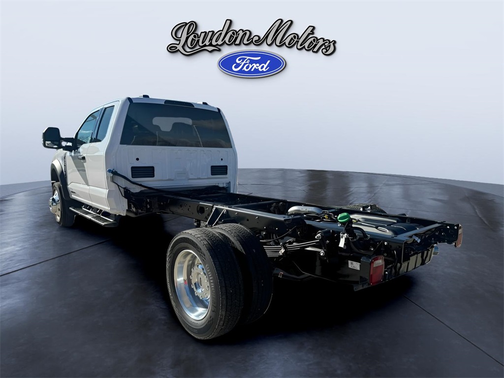 2024 Ford F-550 XLT photo 2