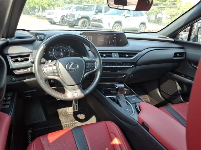 2022 Lexus UX 250h F SPORT photo 12