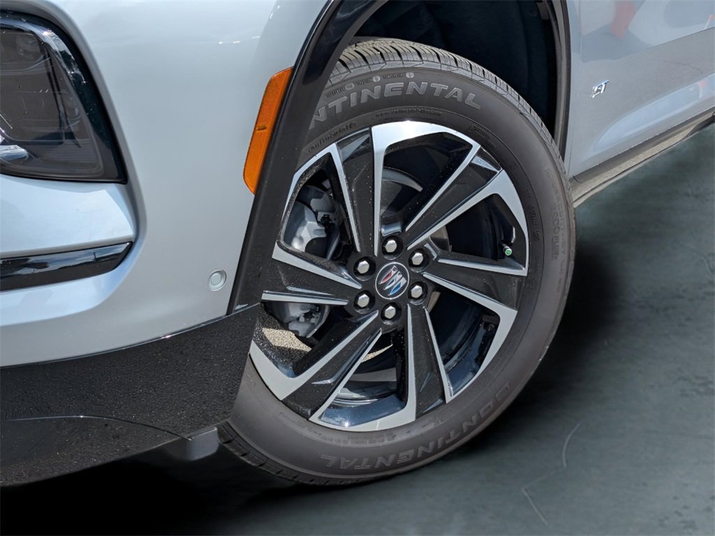 2025 Buick Enclave Sport Touring photo 2