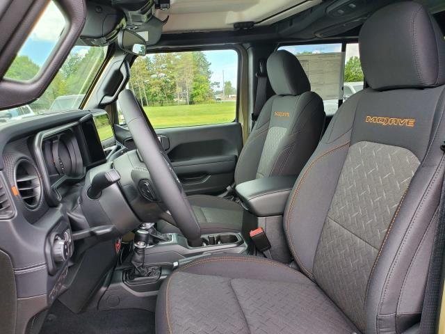 2025 Jeep Gladiator Mojave photo 5