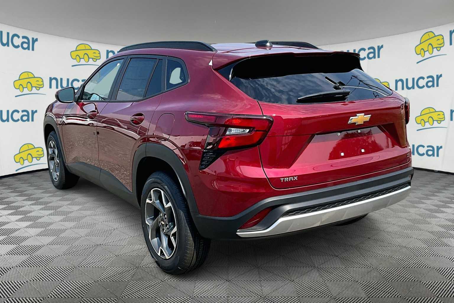 2025 Chevrolet Trax LT photo 4