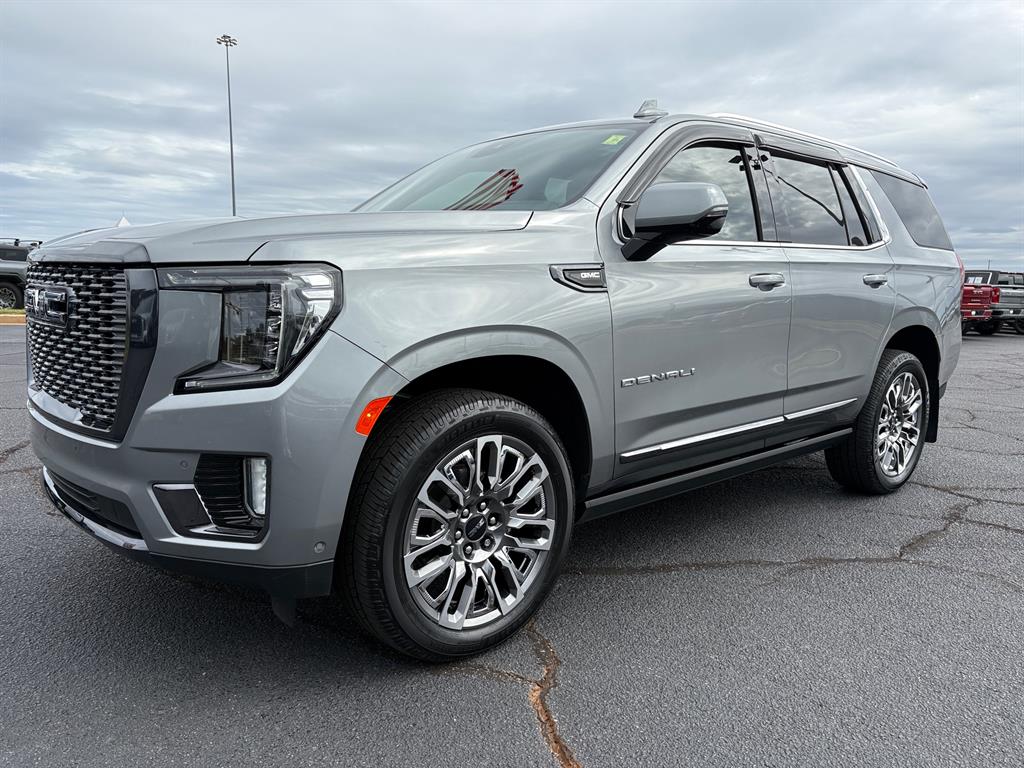 2023 GMC Yukon Denali Ultimate's photo