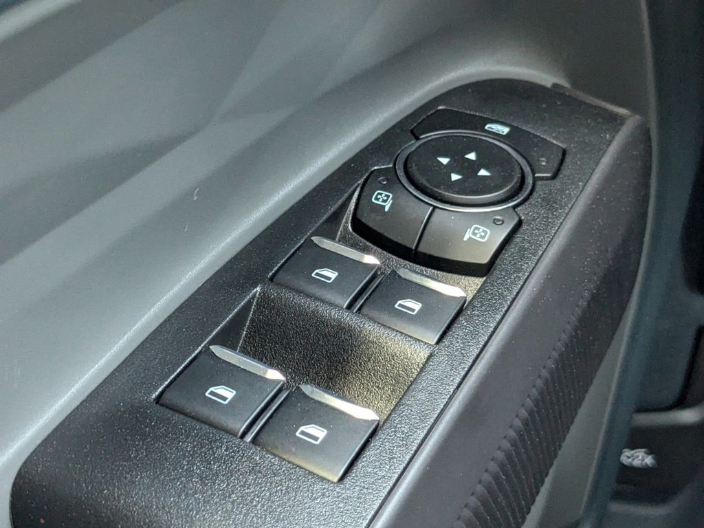 2025 Ford Maverick XLT photo 16
