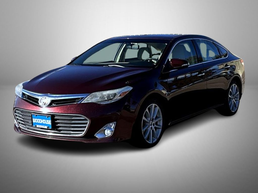 2013 Toyota Avalon XLE's photo