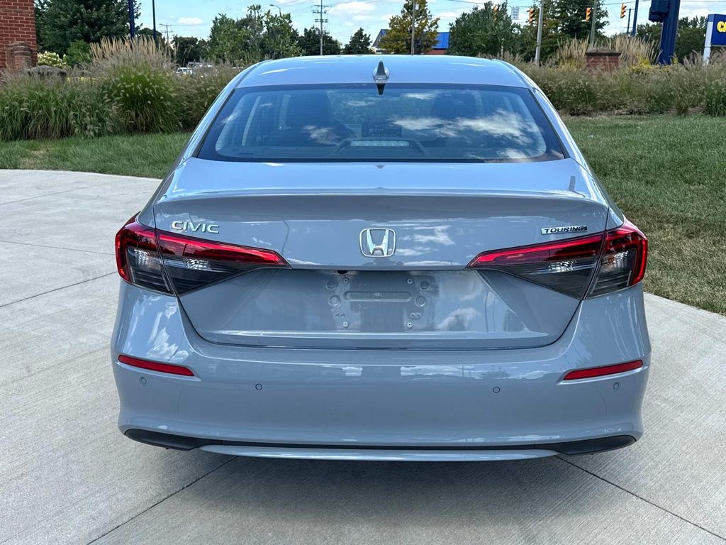 2024 Honda Civic Touring photo 3