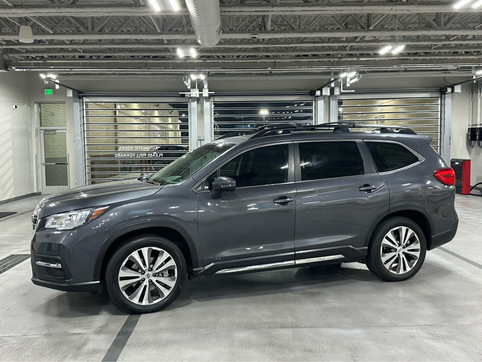2022 Subaru Ascent Limited's photo