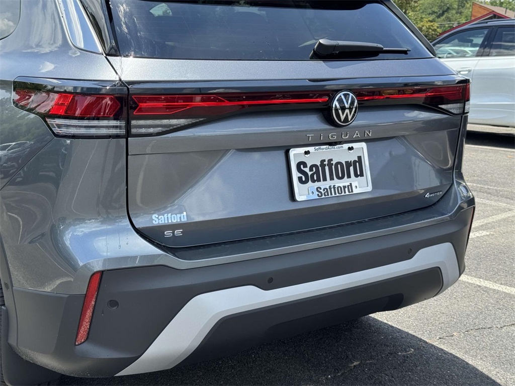 2025 Volkswagen Tiguan SE photo 10