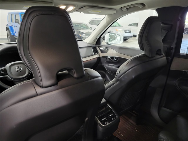 2025 Volvo XC90 photo 22