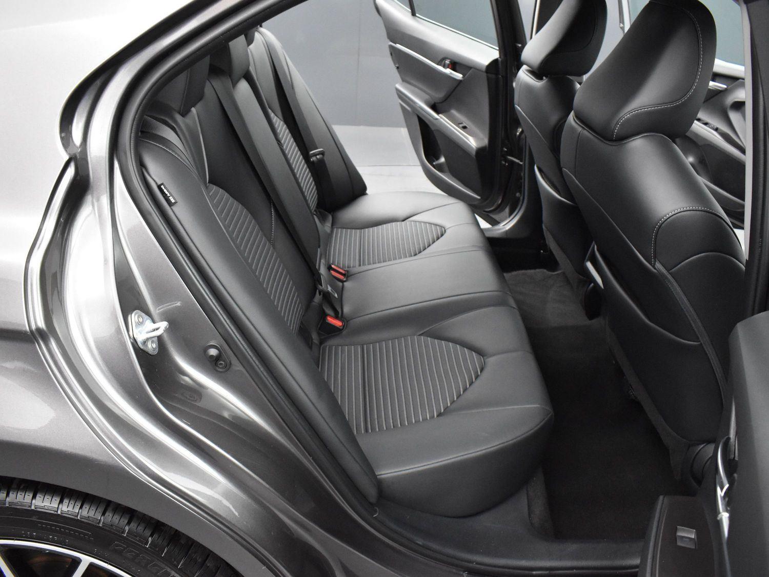 2022 Toyota Camry SE photo 27