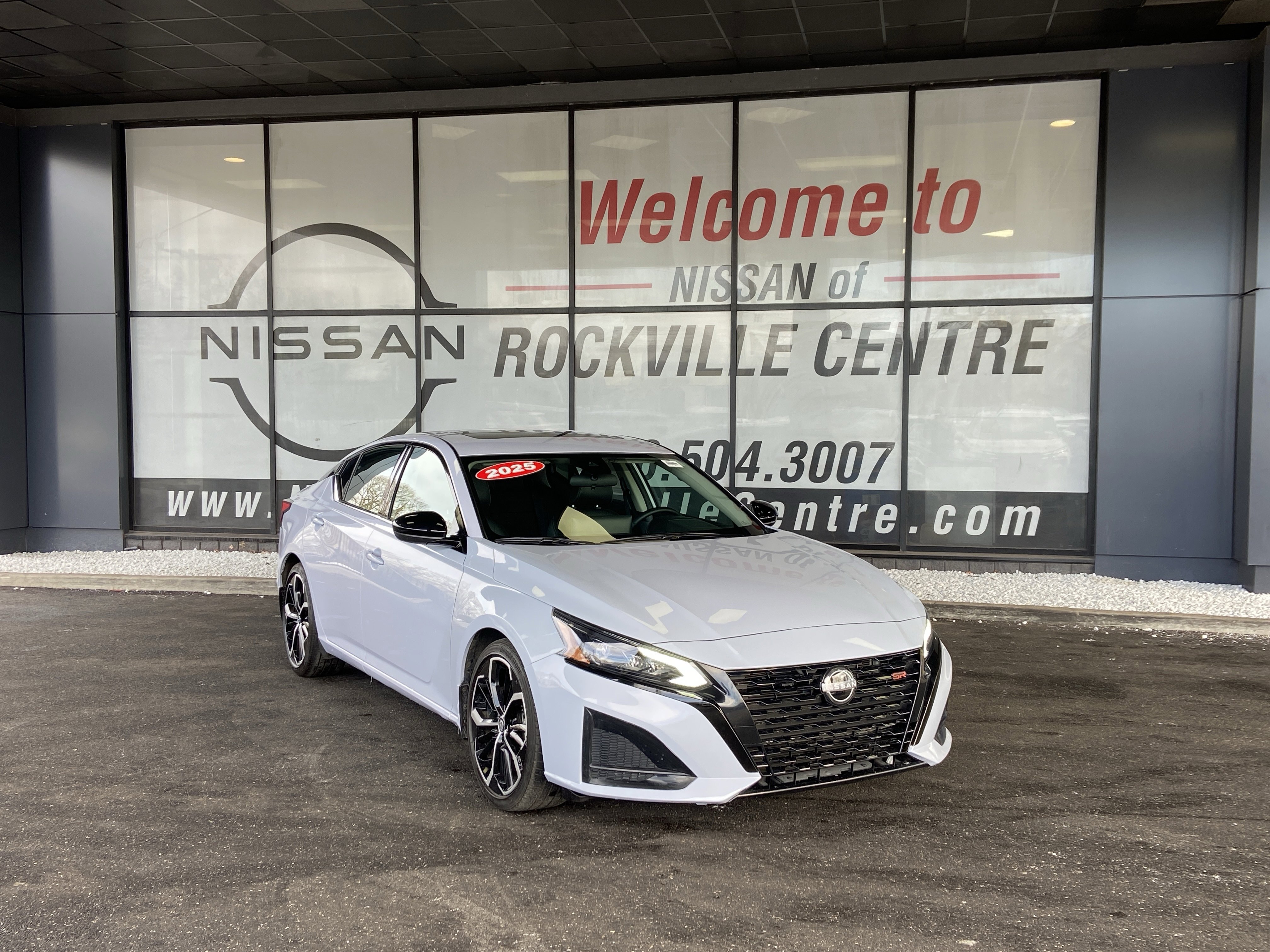 2025 Nissan Altima SR