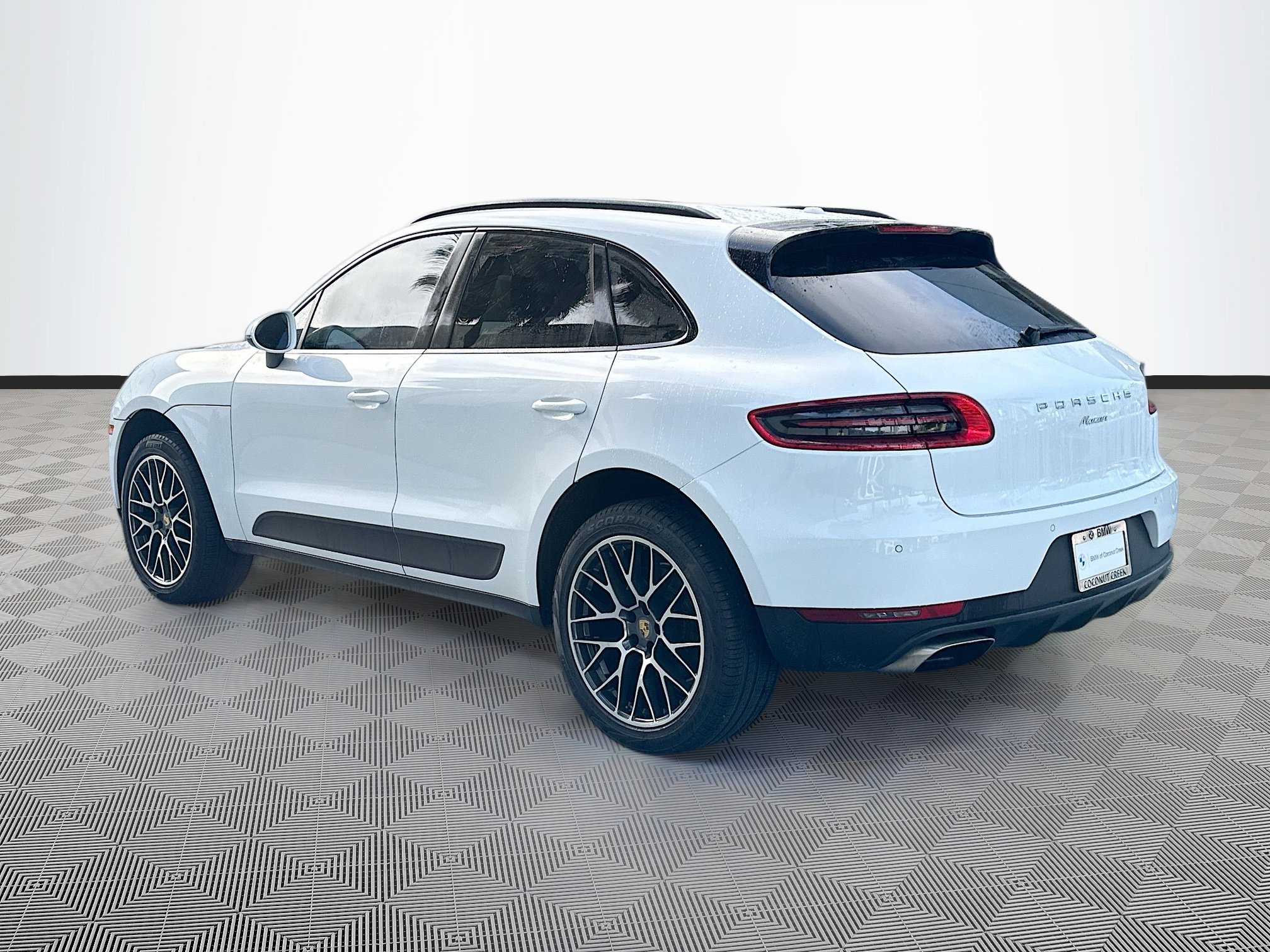 2018 Porsche Macan photo 5