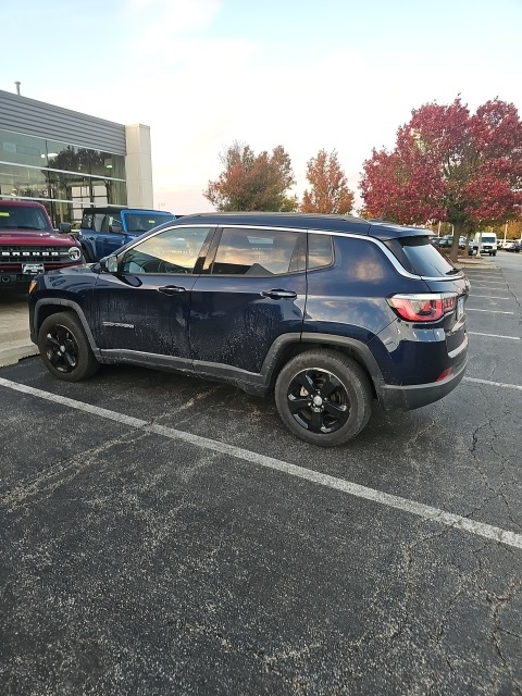 Used 2017 Jeep All-New Compass Latitude with VIN 3C4NJCBBXHT669510 for sale in Valparaiso, IN