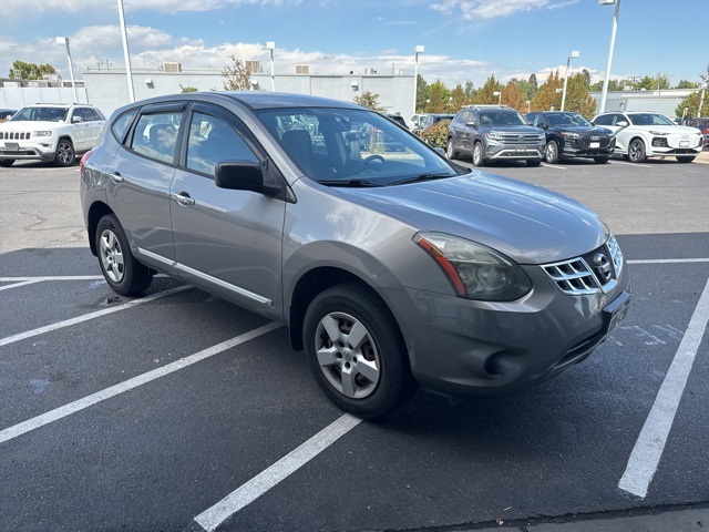 2014 Nissan Rogue Select S photo 4