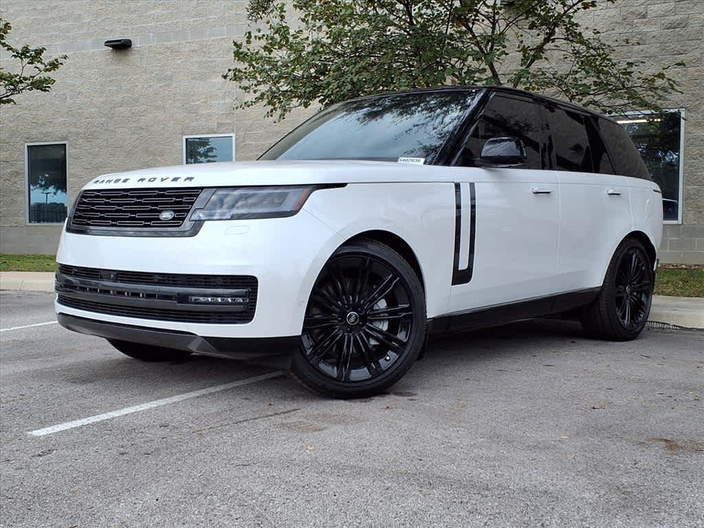 2025 Land Rover Range Rover SE's photo