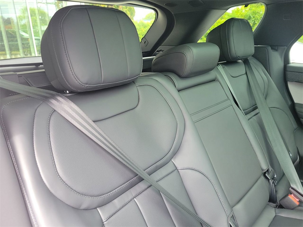 2025 Land Rover Range Rover Sport SE photo 15