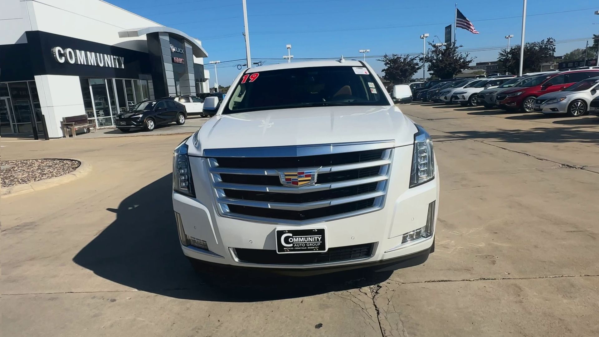 2019 Cadillac Escalade ESV Premium Luxury photo 3