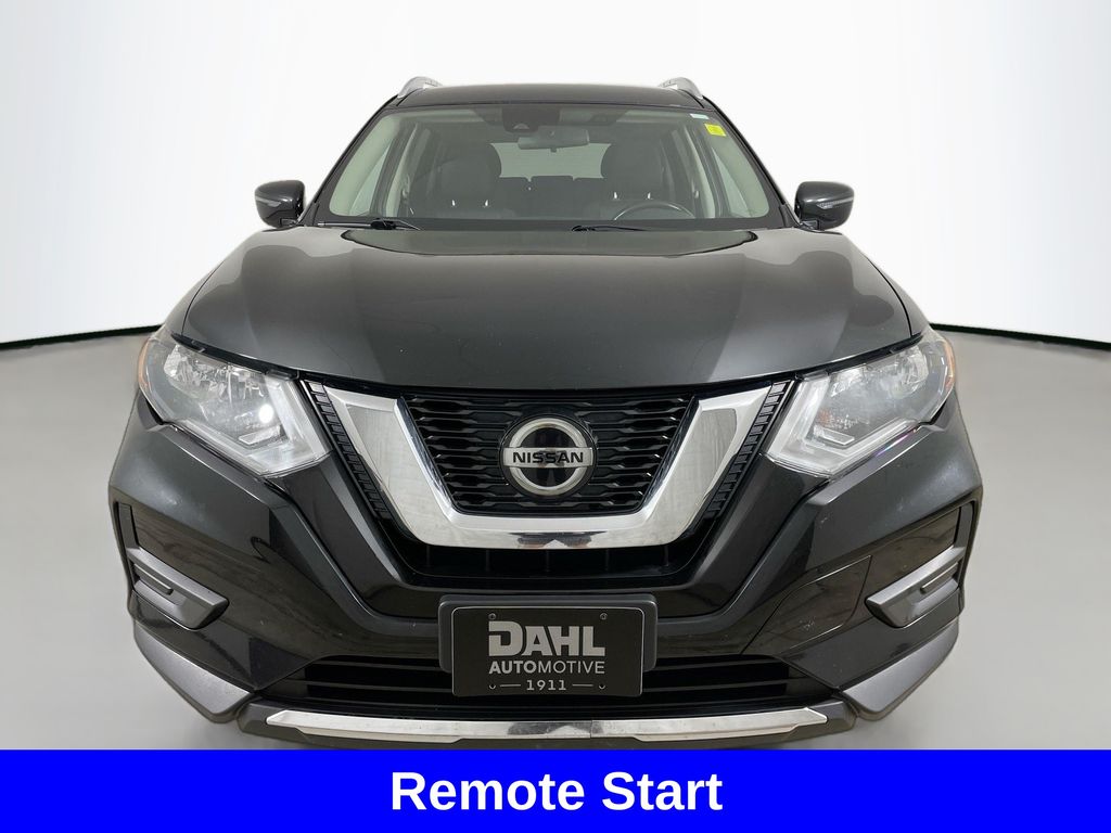 2020 Nissan Rogue SV photo 2