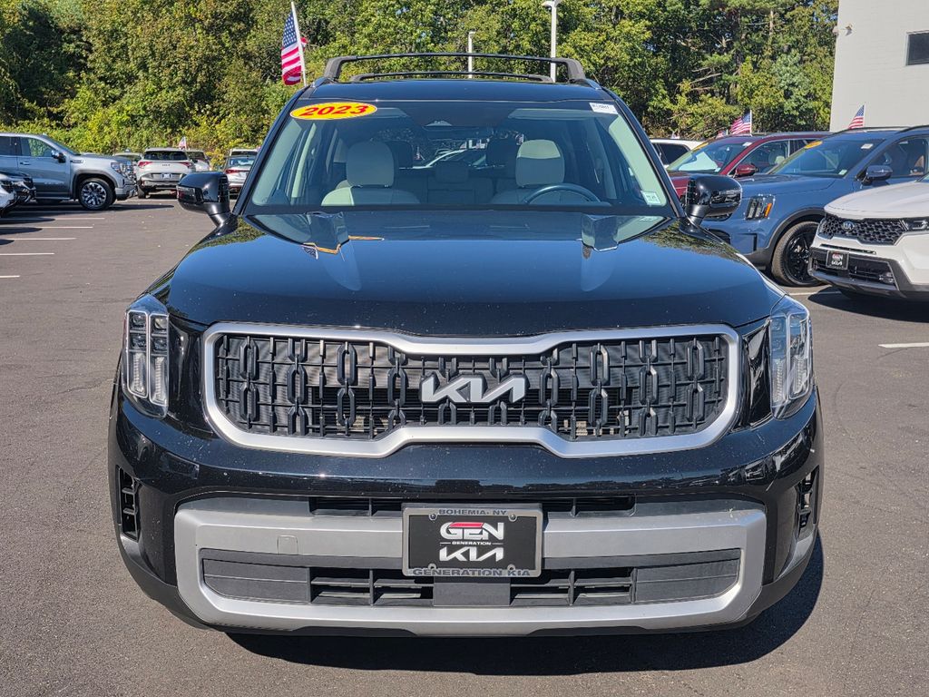 2023 Kia Telluride EX photo 2