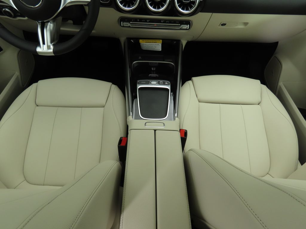 2026 Mercedes Benz GLA 250 photo 16