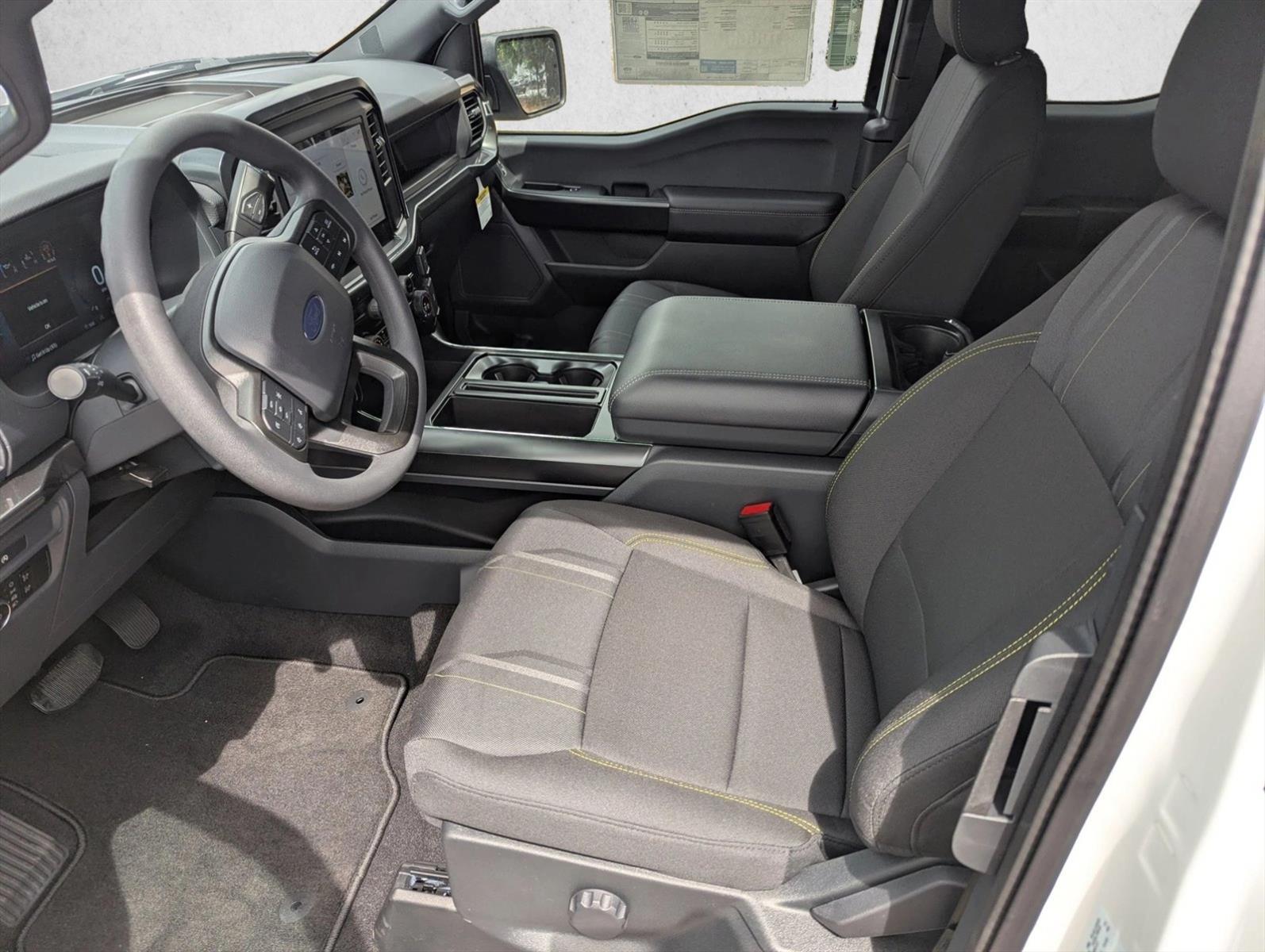 2025 Ford F-150 STX photo 4