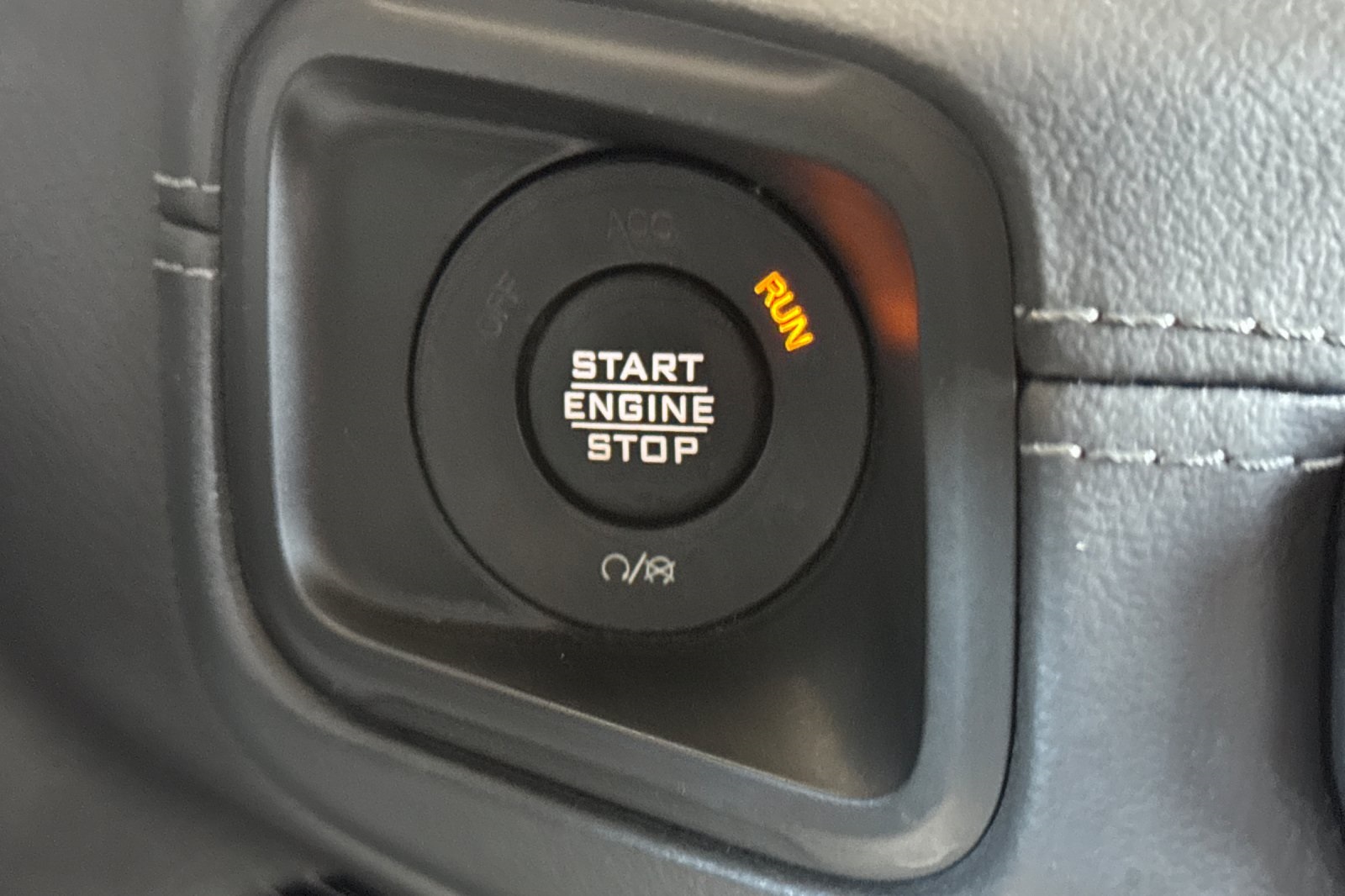2024 Jeep Wrangler Sahara 4xe photo 21