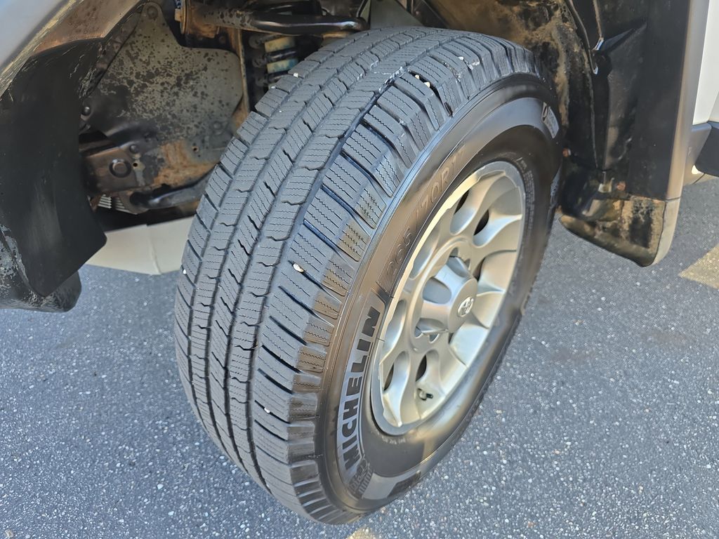 2013 Toyota FJ Cruiser Base photo 28