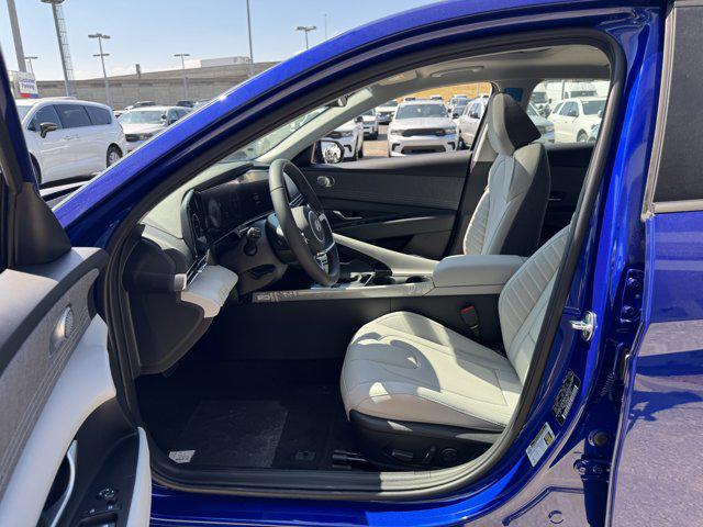 2025 Hyundai Elantra Limited photo 22