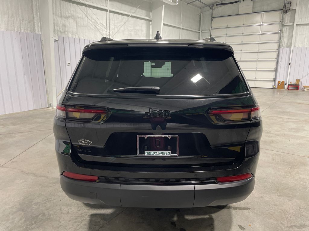 2025 Jeep Grand Cherokee Altitude X photo 2