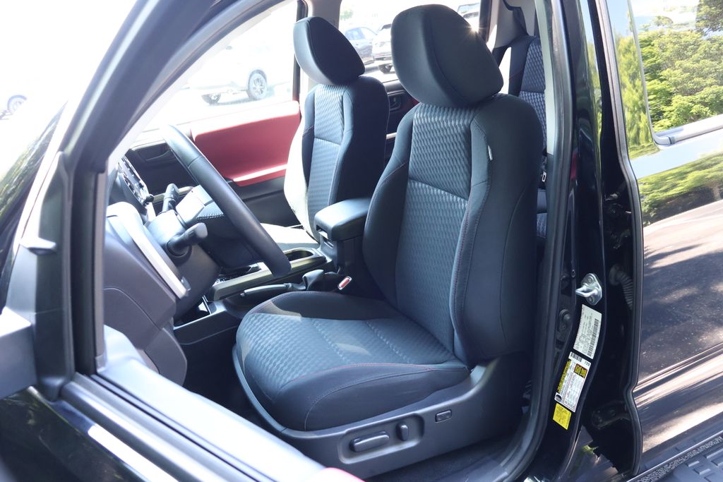 2023 Toyota Tacoma SR5 photo 27