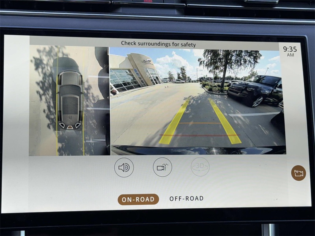 2023 Land Rover Range Rover SE photo 21