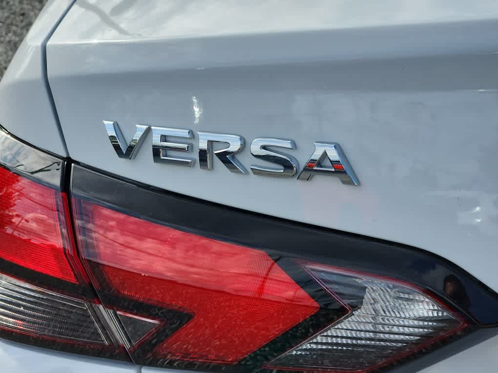 2025 Nissan Versa S photo 6