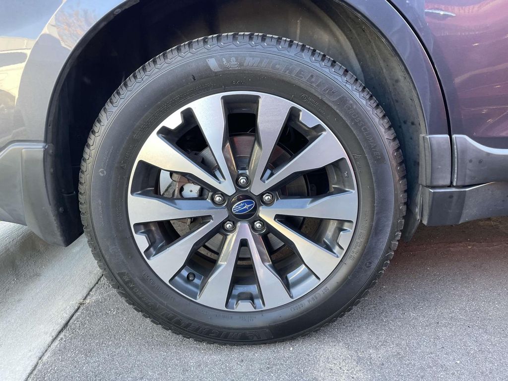 2015 Subaru Outback 2.5i Limited photo 4