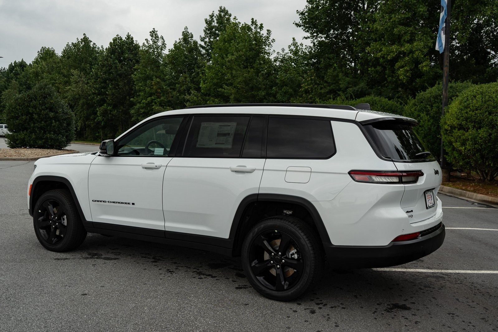 2025 Jeep Grand Cherokee Limited photo 5