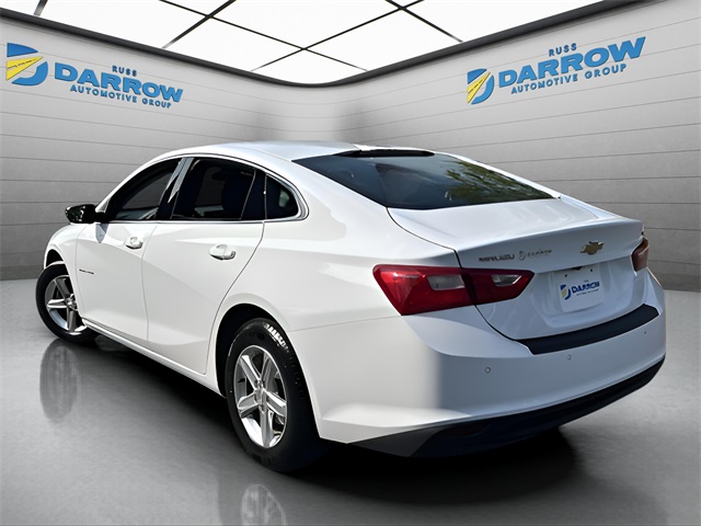 2024 Chevrolet Malibu 1LT photo 2