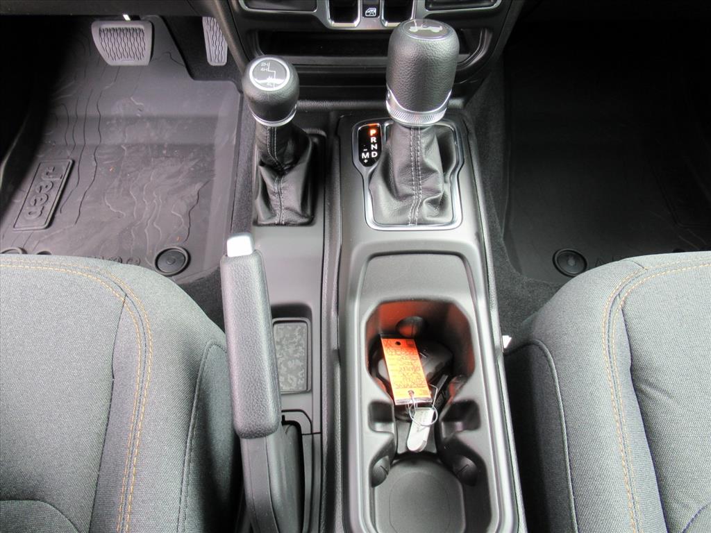 2025 Jeep Wrangler Sport photo 20