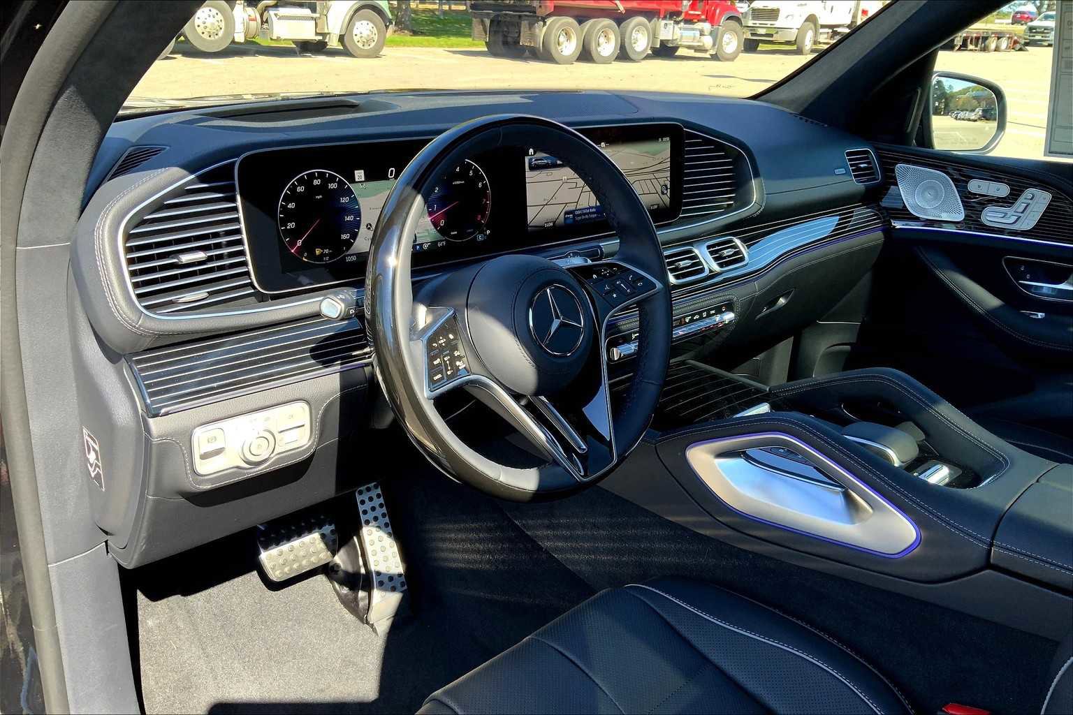 2026 Mercedes Benz GLS 580 4MATIC photo 9