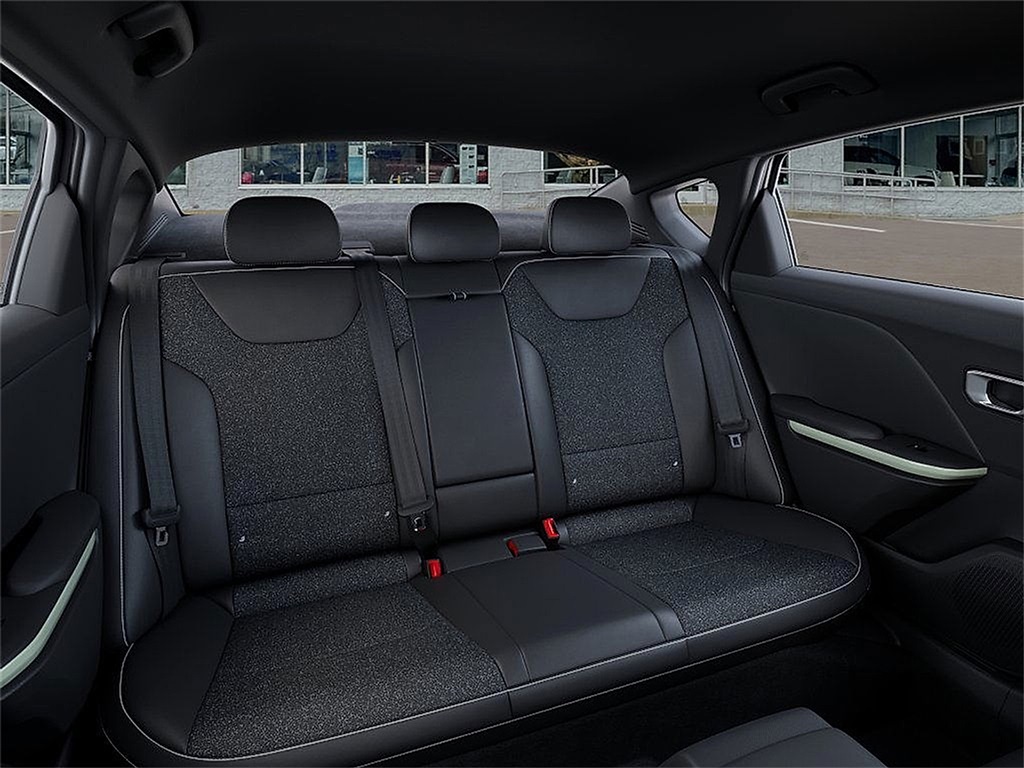 2025 Kia K4 GT-Line photo 14