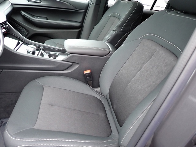 2025 Jeep Grand Cherokee Laredo X photo 10