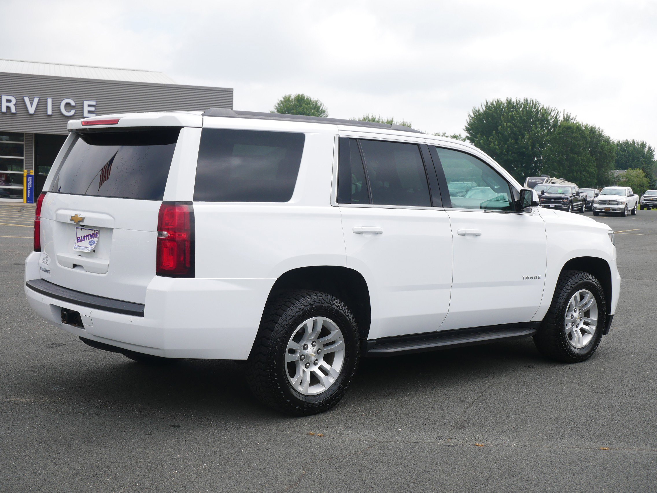 2019 Chevrolet Tahoe LS photo 4