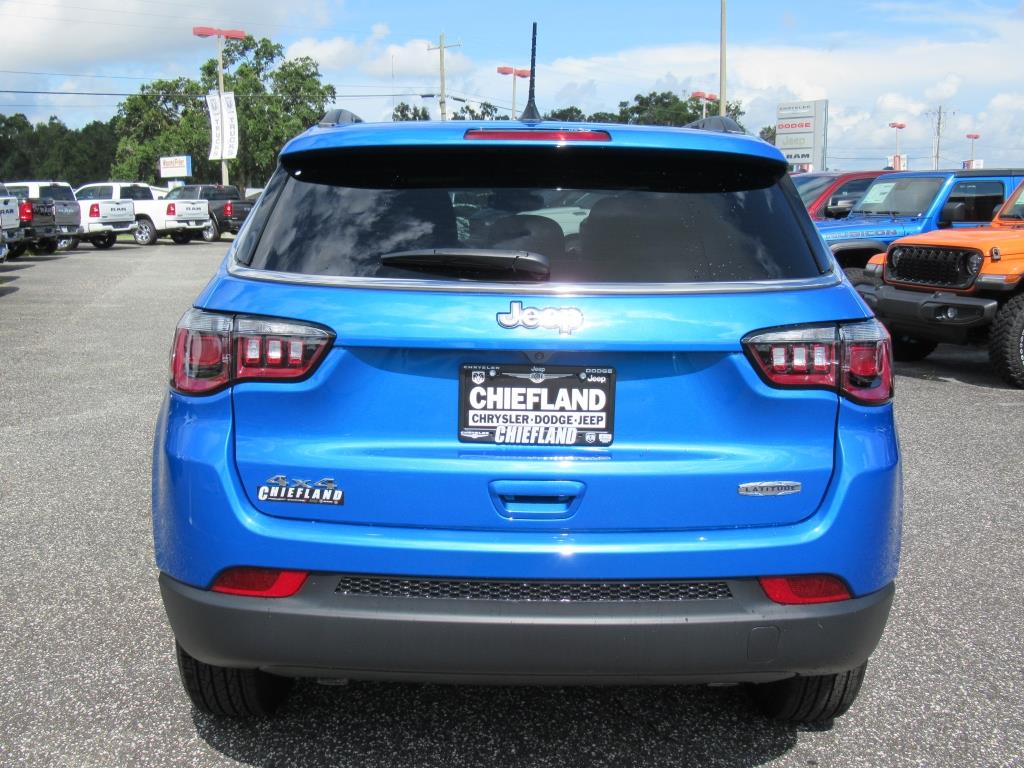 2025 Jeep Compass Latitude photo 5