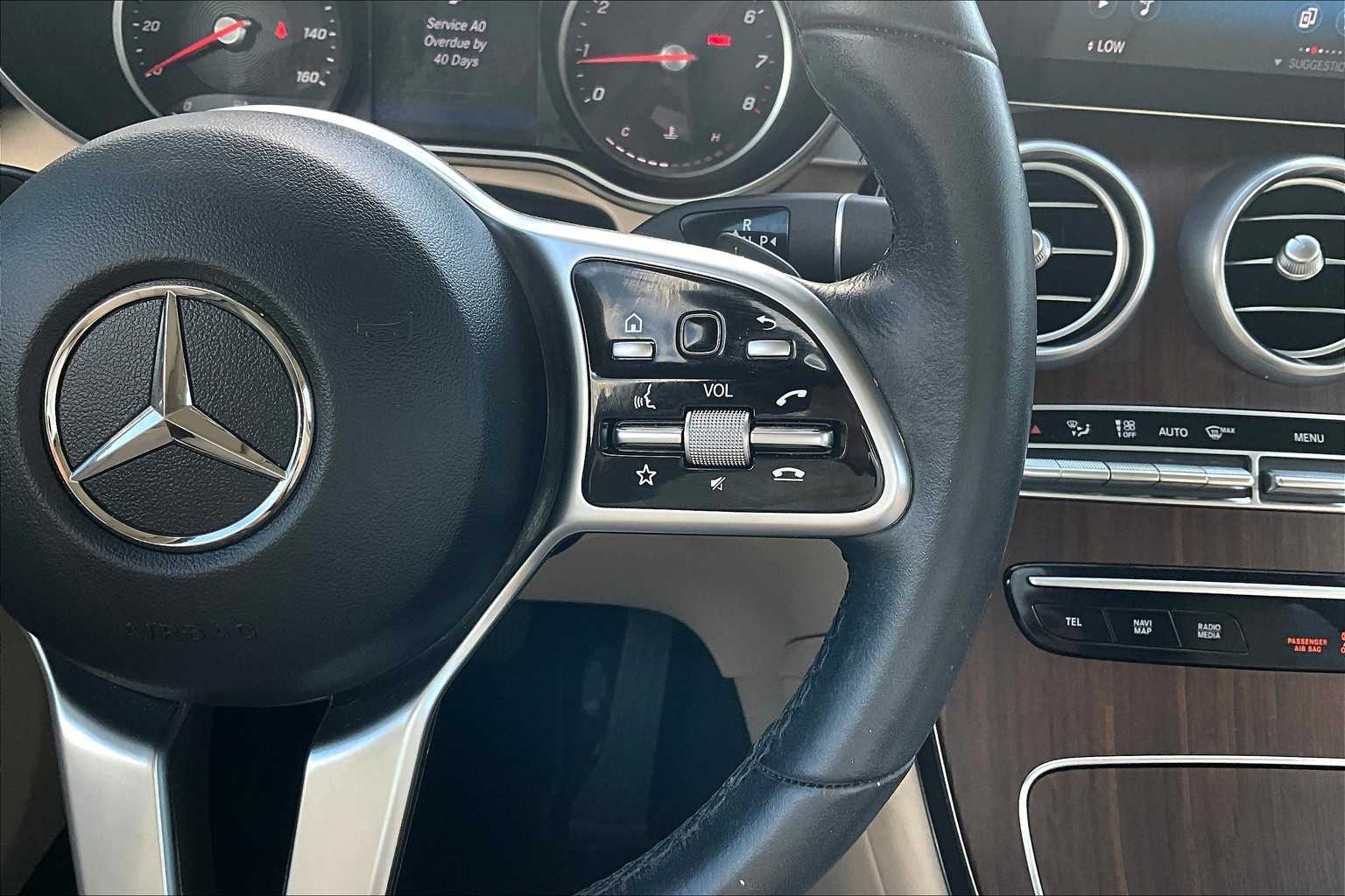 2022 Mercedes Benz GLC 300 photo 22