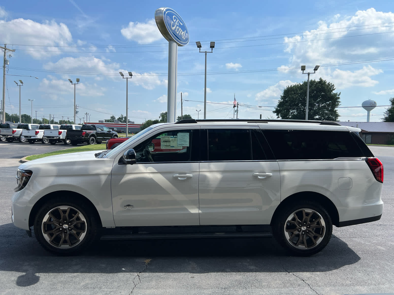 2025 Ford Expedition King Ranch MAX photo 4